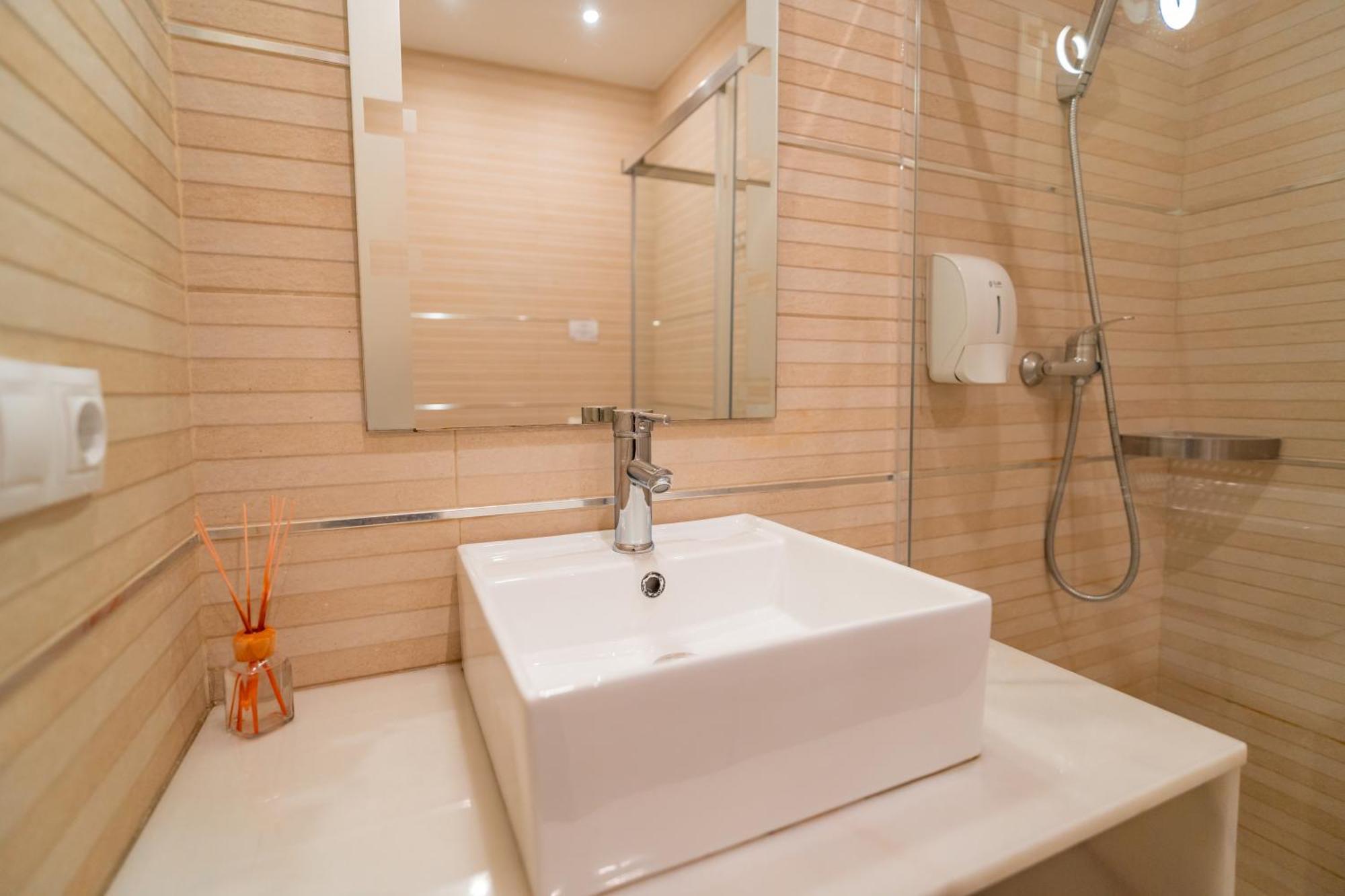 Center Suites San Eloy إشبيلية المظهر الخارجي الصورة